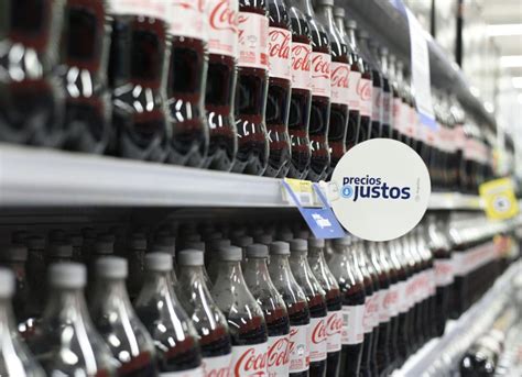 Coca Cola no podrá lanzar el nuevo envase de 2 35 Lts Diario Río Negro