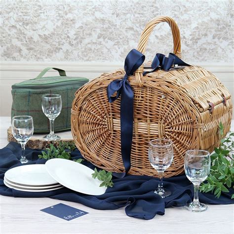 Picnic Baskets Heather And Bale