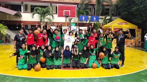 Meningkatkan Kemampuan Pebasket Muda Indonesia Dalam Jr Nba Coaching