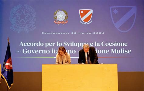 Firma Dell Accordo Per Lo Sviluppo E La Coesione Tra Il Governo E La