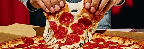 Pizza Hut's Original Stuffed Crust® Pizza - Order Near Me | Pizza Hut