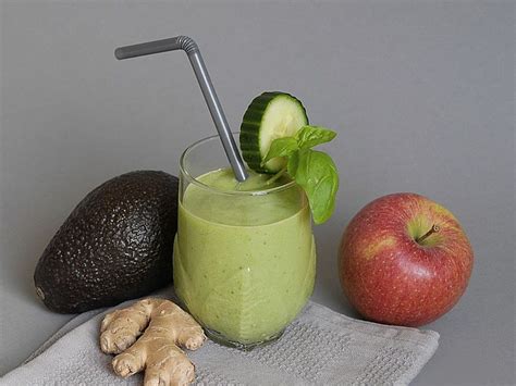 Avocado Smoothie Mit Apfel Gurke Und Basilikum Von Ars Vivendi Chefkoch