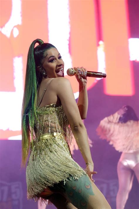 CARDI B Performs at 2018 Big Jam Concert in Chicago 11/24/2018 – HawtCelebs