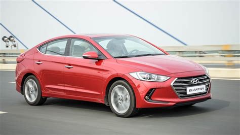 Đánh Giá Xe Hyundai Elantra 2016