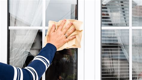 Veneo Ventanas PVC Cómo dejar las ventanas relucientes después de