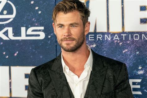 Chris Hemsworth To Take Time Off After Revealing Alzheimers Risk Mens Health Magazine Australia