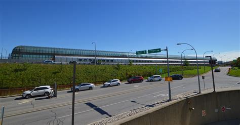 Exterior Of Yorkdale Subway Station Toronto North Yo Flickr