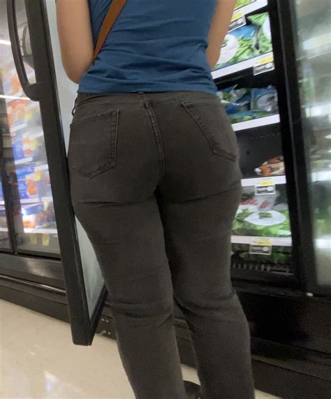 Pawg Milf Uncovers Ass For Me Tight Jeans Forum