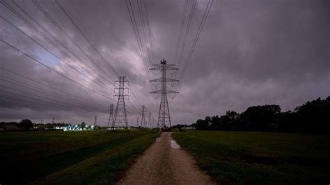 Le réseau électrique du Texas est mis à rude épreuve contre la vague de