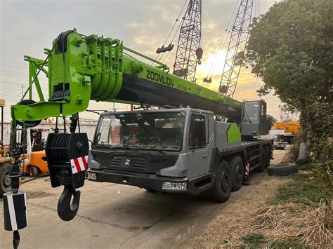 Model Mobile Crane For Heavy Lifting On Promotion For Sale Ton