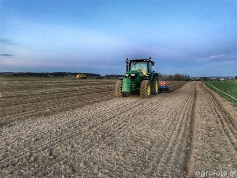 Foto Traktor John Deere 6140r Siew Pszenicy 766553 Galeria Rolnicza