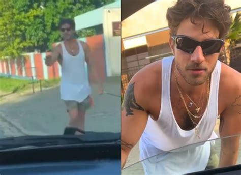 Vídeo de Chay Suede pedindo carona viraliza na web Notícias Quem