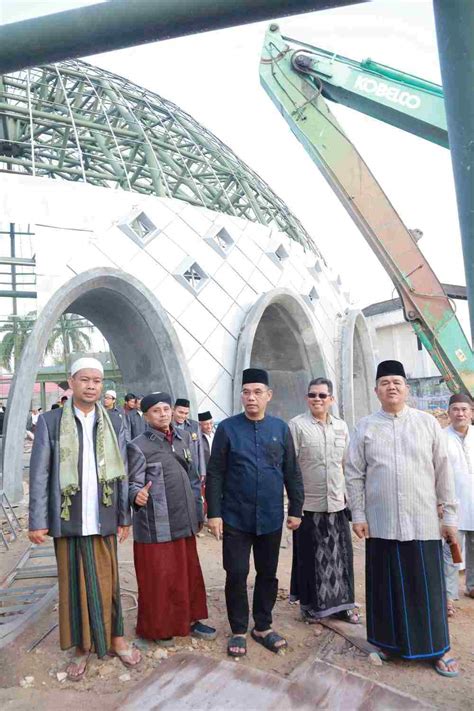 Sekda Mie Go Bersama Jamaah Gerbang Surga Tinjau Pembangunan Masjid