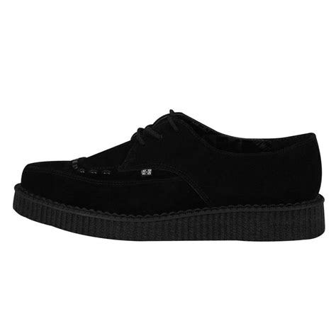 All Shoes Tuk Shoes