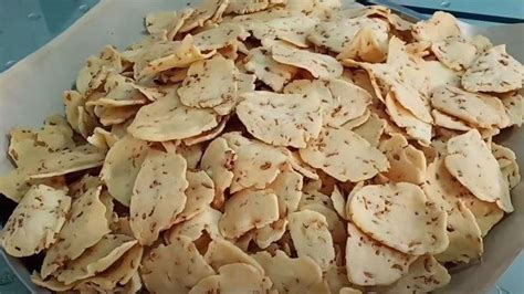 Resep Keripik Bawang Renyah Dan Empuk Cocok Untuk Camilan Lebaran