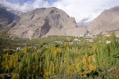 hunza-valley-travel-guide