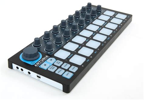 USB MIDI контроллер ARTURIA BeatStep Black Edition - купить в Москве и ...