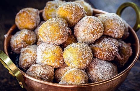 Como fazer bolinho de chuva 10 receitas práticas Facilita Consul