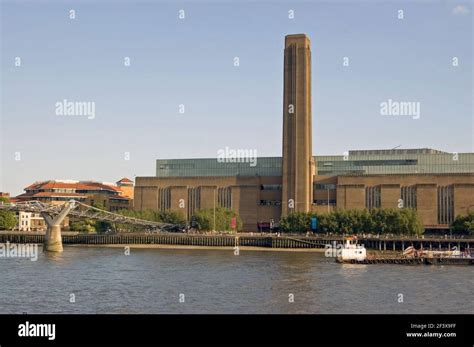 The Former Bankside Power Station Now Tate Modern Gallery On The South