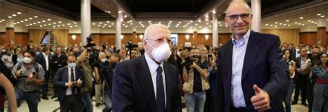 Enrico Letta E De Luca A Napoli A Caccia Di Indecisi Pronti A Governare