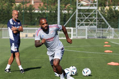 OL Lacazette et Toko Ekambi à l entraînement ce mercredi