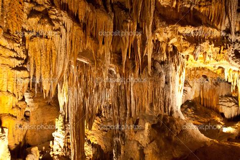 Pictures : limestone caves | Cave stalactites and stalagmites ...