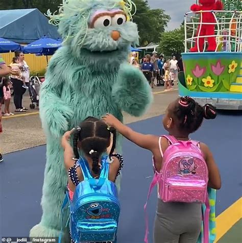 Aunt Who Claims Niece Was Ignored At Sesame Place Because She Is