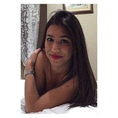 9 Hot Sexy Andrea Salamanca Bikini Pics