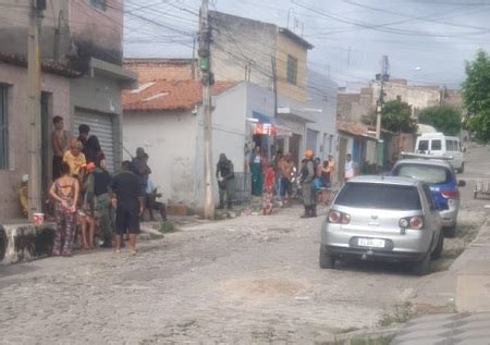 Salgueiro Briga Generalizada Termina Quatro Pessoas Esfaqueadas