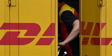 Bahn und DHL wollen bis Ende 2023 Packstationen an 800 Bahnhöfen einrichten