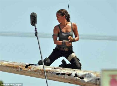 Alicia Vikander Performs Stunts & Looks Fantastic on Set of New Tomb ...