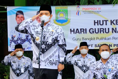 Wali Kota Jadi Pembina Upacara Pada Peringatan HUT PGRI Ke 77 Dan Hari