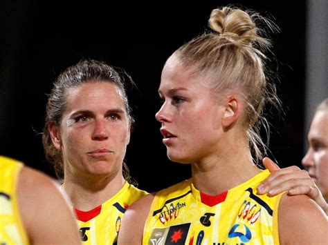 Aflw Adelaide Crows Captain Chelsea Randall To Miss Do Or Die Semi Final Against Collingwood