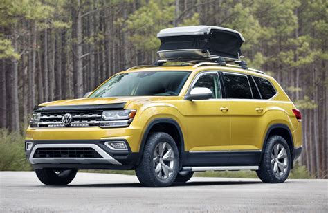 2017 Vw Atlas Weekend Edition Shows Accessory Options For An