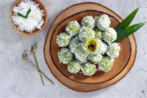 Klepon Lezatnya Kudapan Tradisional Indonesia Times Indonesia