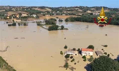 Maltempo Vittime E Dispersi Per Lalluvione Nelle Marche Cafetv