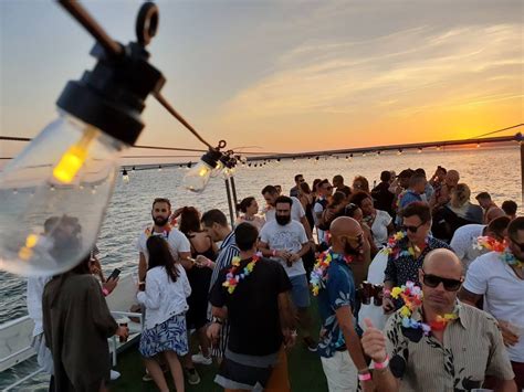 Tropical Lisbon Boat Party - Activitities In Portugal - Sunset Part