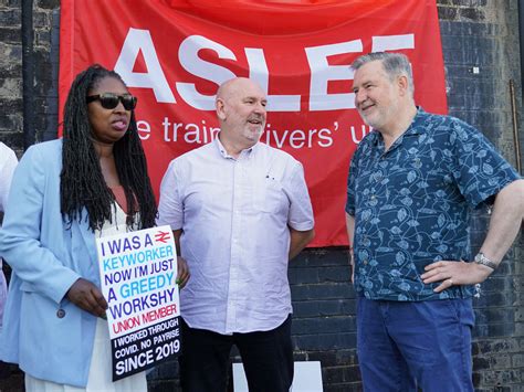 Labour Mps Defy Keir Starmer By Joining Train Drivers On Picket Line The Independent