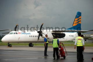 Pesawat Batavia Air Di Bandara Husein Sastranegara DATATEMPO