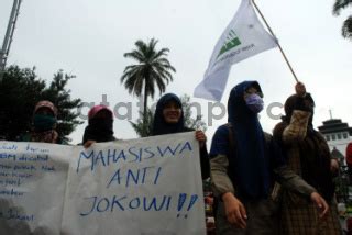 Unjuk Rasa Mahasiswa Kammi Di Gedung Sate Bandung DATATEMPO