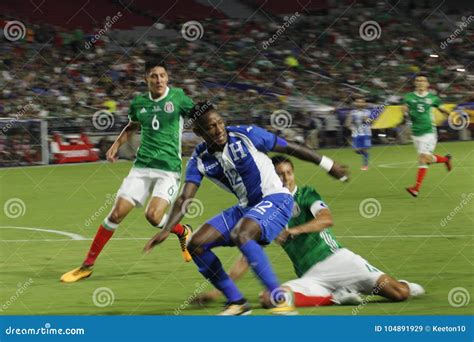 Mexico vs Honduras editorial stock image. Image of university - 104891929