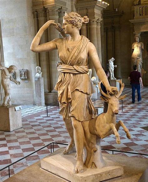 Ártemis Caçadora Museu Do Louvre Artemis Greek Goddess Artemis