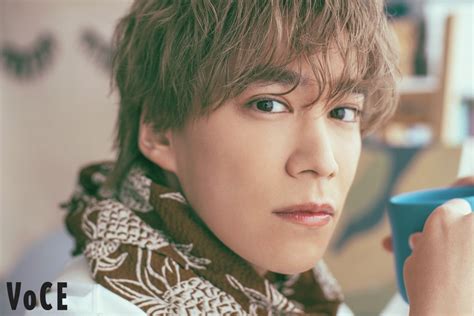 Kis My Ft2千賀健永が見せる自然体近距離ショット 創作活動への思いも明かす ORICON NEWS