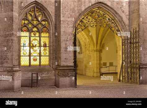 Detail Night Nighttime Arch Town Hall Munich Facade Style Of