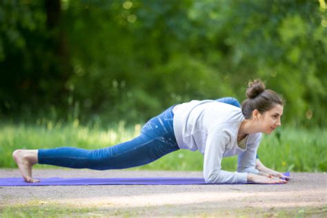 Utthan Pristhasana Lizard Pose 6 Life Changing Health Benefits