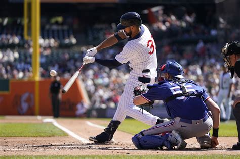 Watch Tigers Rookie Riley Greenes First Mlb Hit Mlive