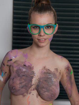 Zoey Her Paint Cosmid Average Amateur Girls