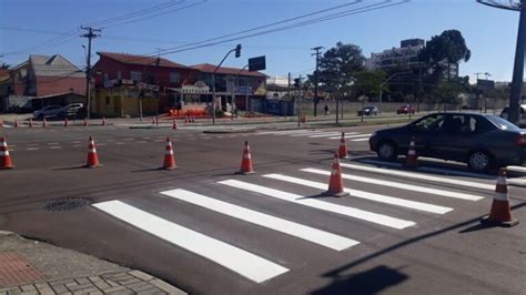 Sinalização horizontal é fundamental para segurança no trânsito Traffic