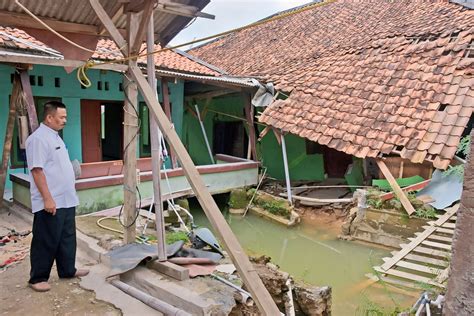 Pemkab Bekasi Gunakan Dana Bantuan Tak Terduga Perbaiki Rumah Korban