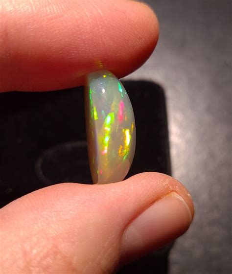 Opale Noble Wello Thiopie Carats Cabochon Ovale Naturelle